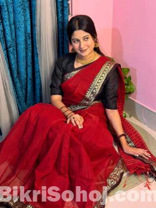 নকশি পাড় সুতি শাড়ী